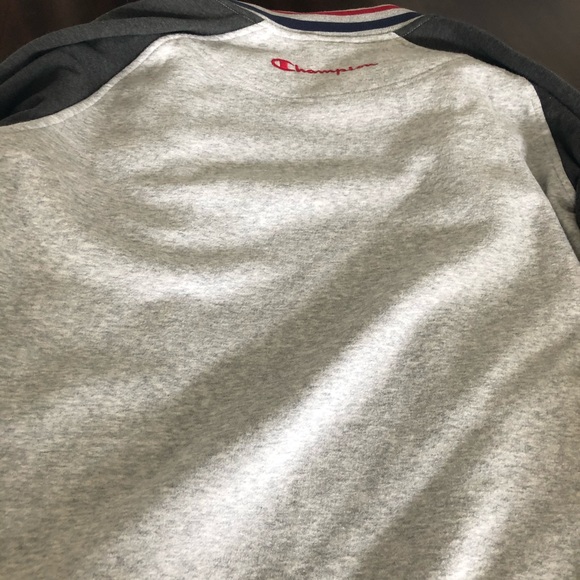 Champion vintage look sweater! **NEW** - Picture 4 of 5